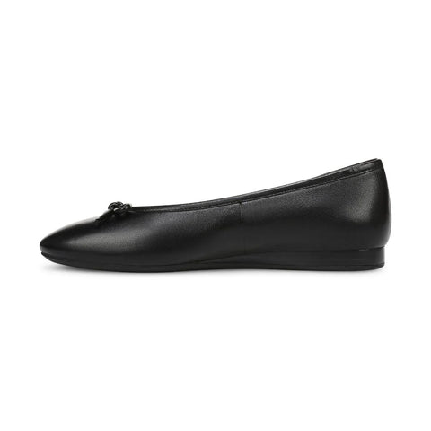 Larissa Wedge Flat
