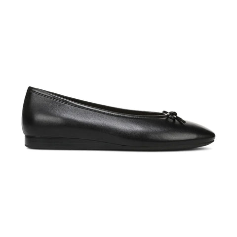 Larissa Wedge Flat