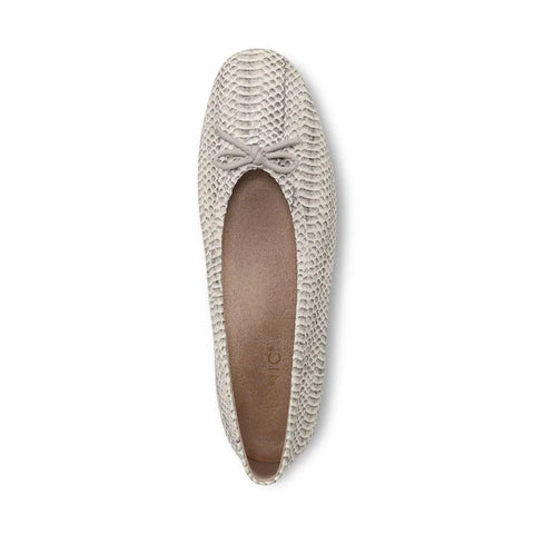 Larissa Wedge Flat